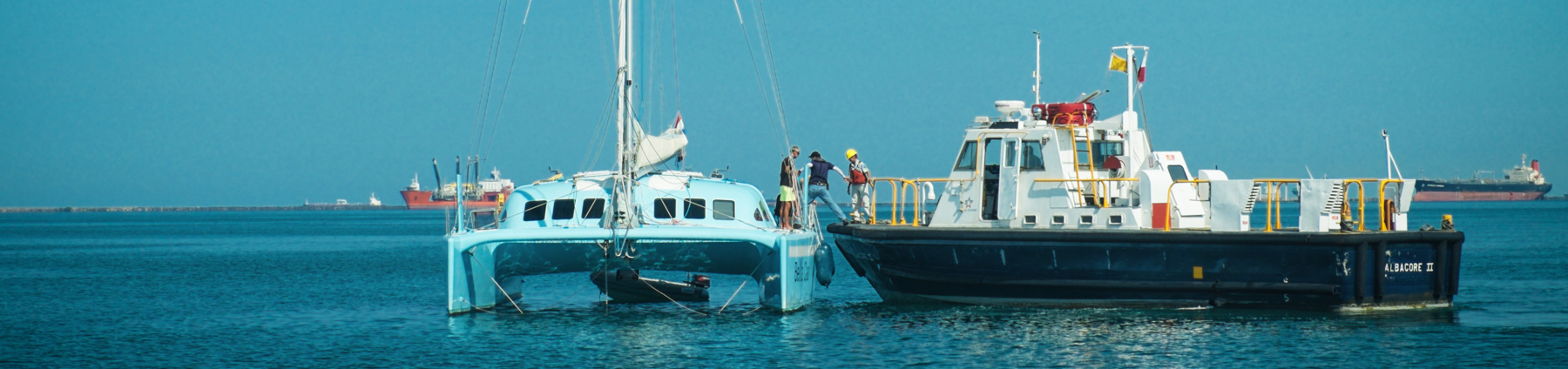 The measurer of the Panama channel comes aboard the Bella Ciao, the yacht of our friends.